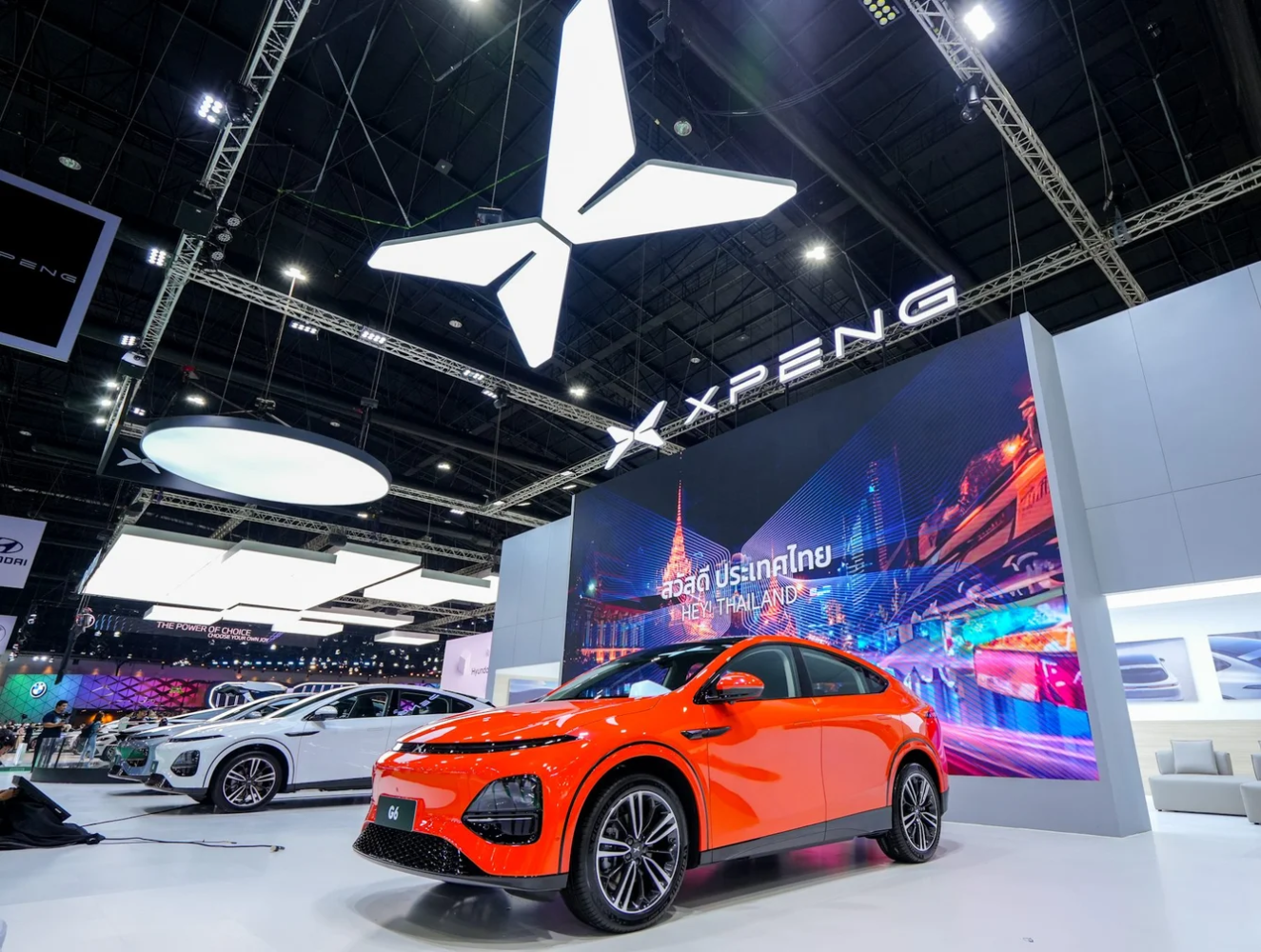 Illustration of China's rise as the world's largest automotive market