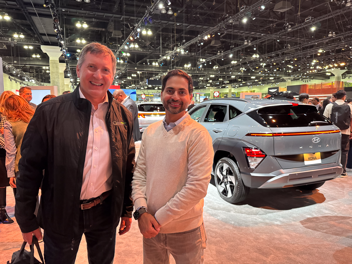 Kap with George Ayres alongside the Hyundai Kona at the LA Auto Show.