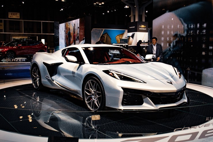 Gratuitous Corvette photo — George's favorite topic.